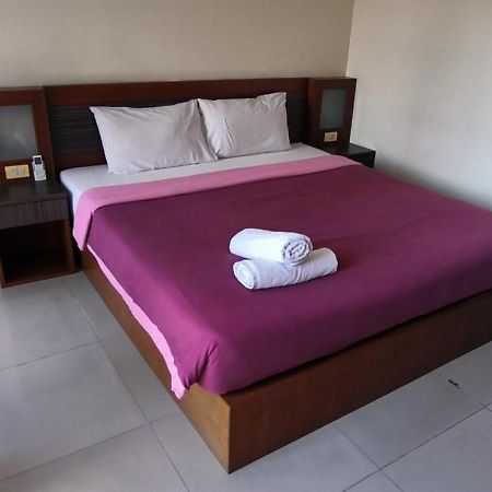 Kanpai Hotel Patong Экстерьер фото